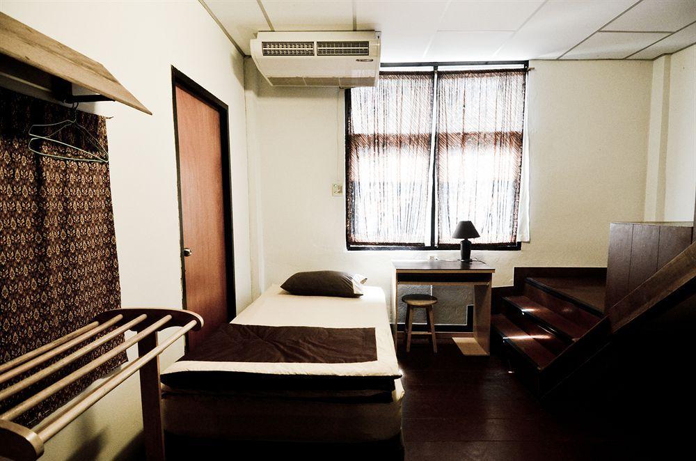 Suk11 Hostel Bangkok Kültér fotó